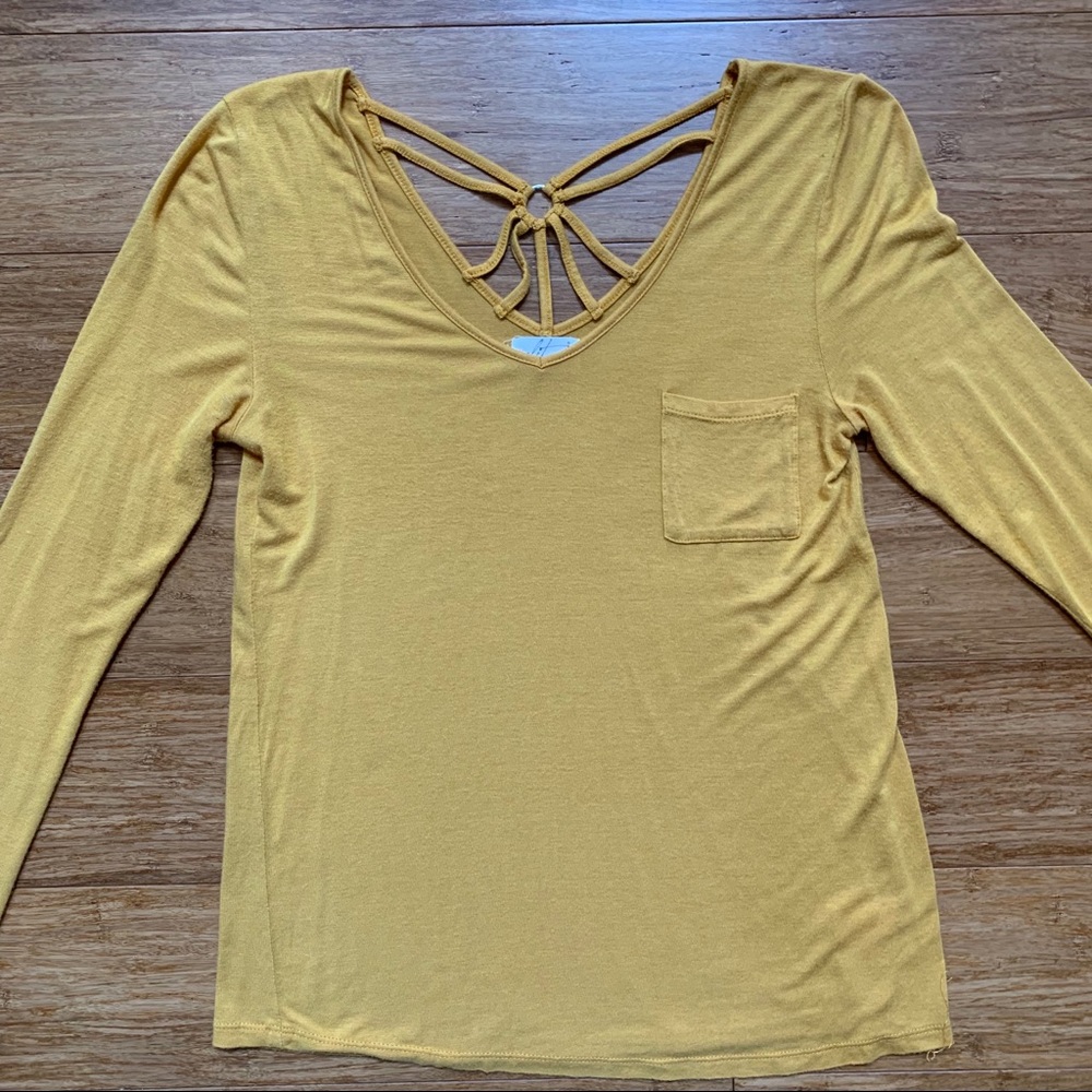 Yellow long-sleeved shirt